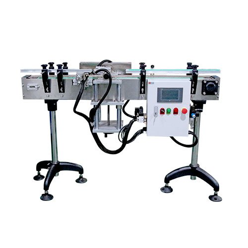 Bottle-clamping-and-flipping-machine